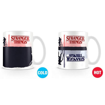 Mug Stranger Things à Effet thermique, Noir, Modèle Upside Down, pyramid internationnal